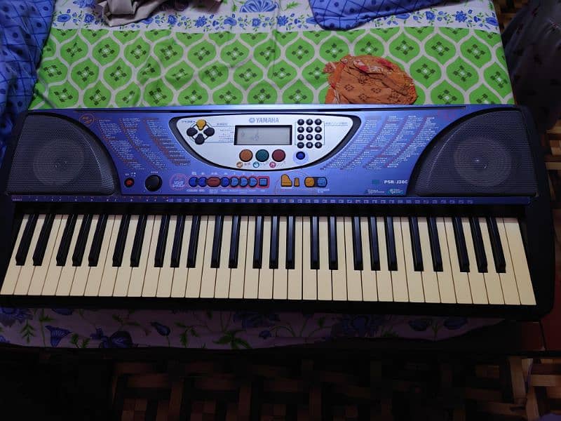 Yamaha PSR J20C with free Bag 10