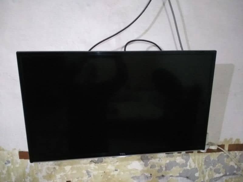 TCL 32 inch lcd 0