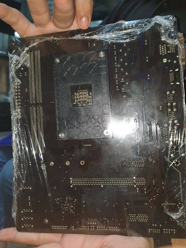 Amd Gigabyte mobo b450m 0