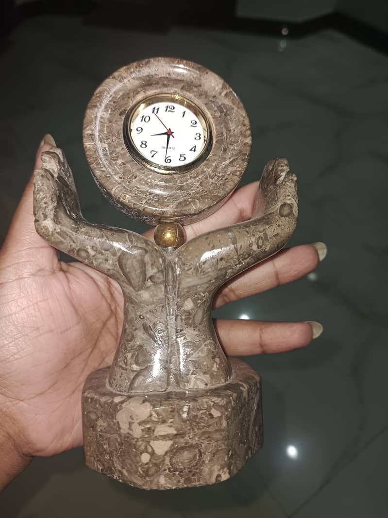 Antique decoration piece with clock 2