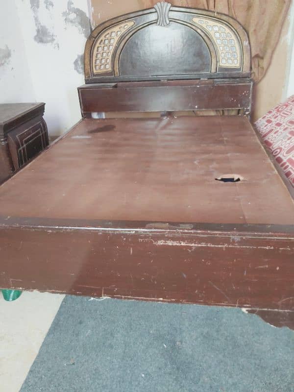 Queen size double bed with mattress 2