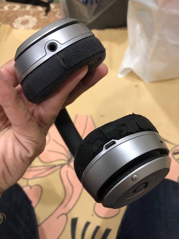 beats solo 2 wireless 0