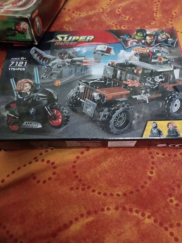 LEGO sets available with boxes 11