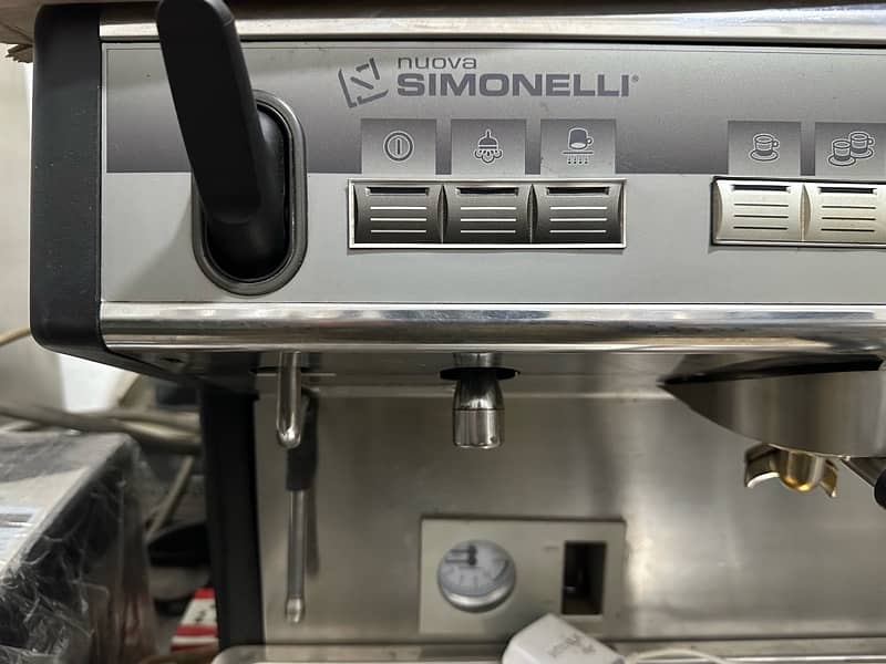 Nuova Simonelli Appia Vol 2 Espresso Machine coffee machine 1