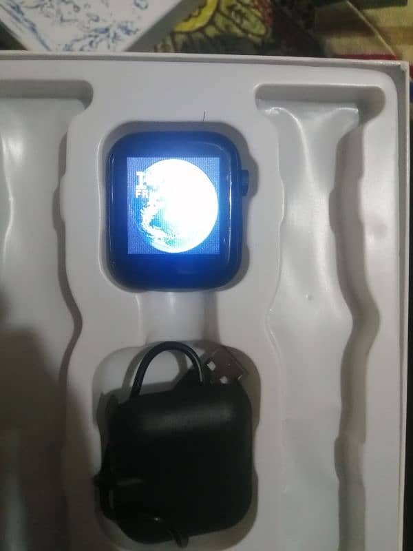 smart watch calling like new only open note use 1