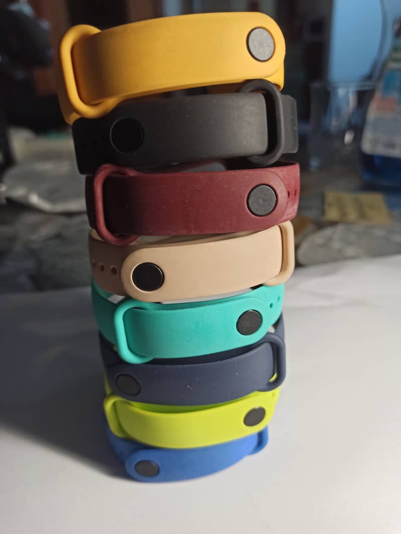 Mi Band 4 Straps n Charger 1