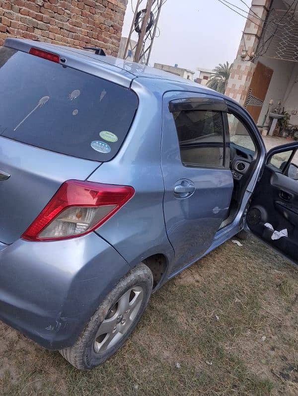 Toyota Vitz 2013/2016 0