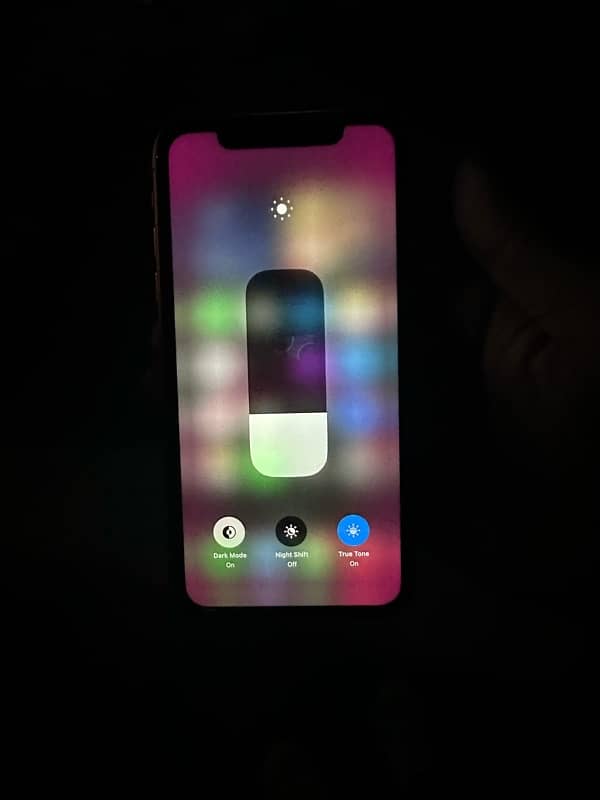 iphone  XR JV 5