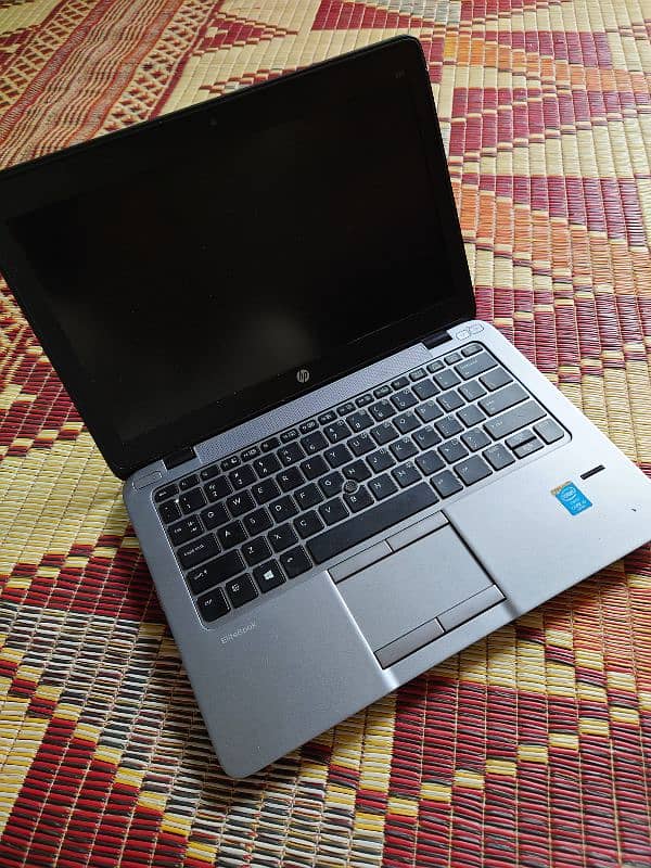 HP EliteBook · Core i5 1