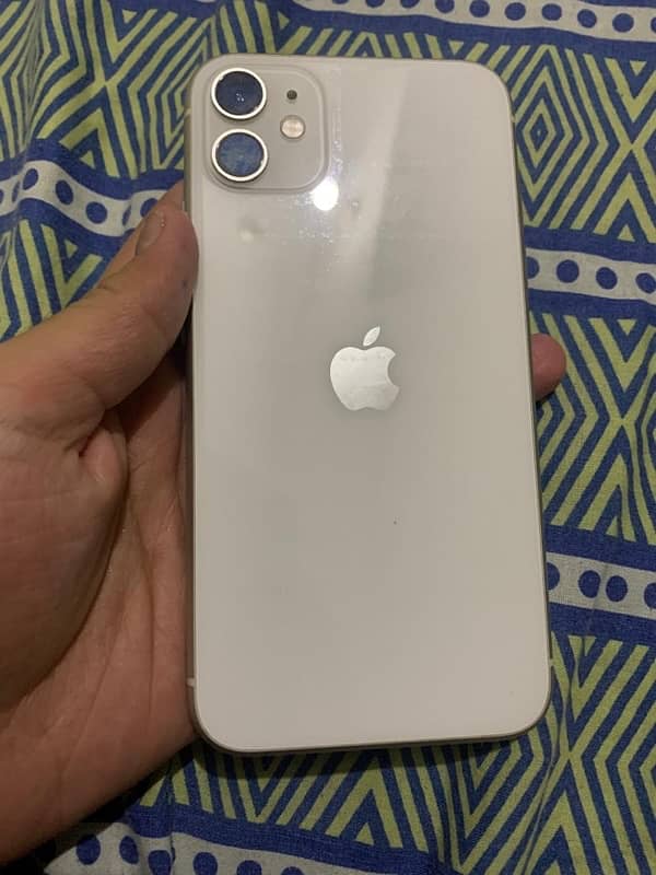 iphone 11 white colour pta 0