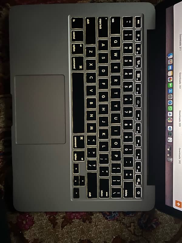 MacBook Pro 2015 8/256 not a single fault 1