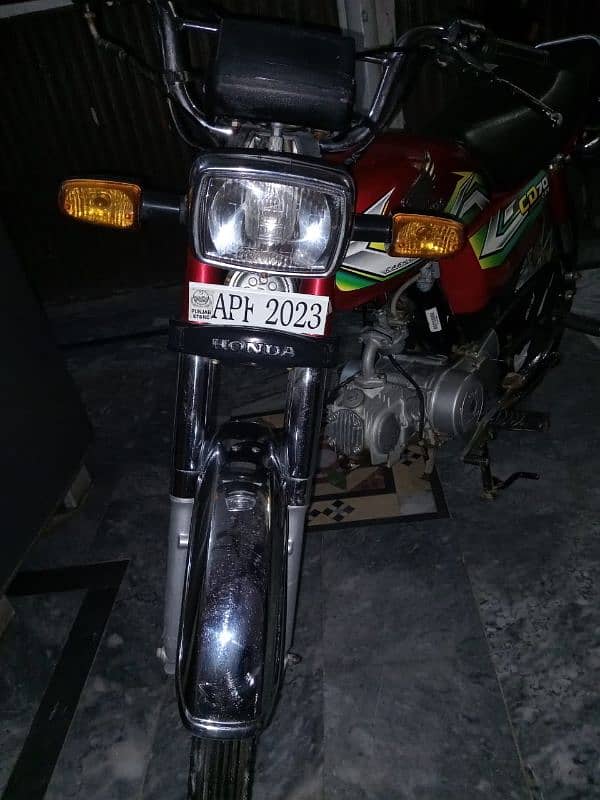 Honda 70 available in good condition /23 hai 3