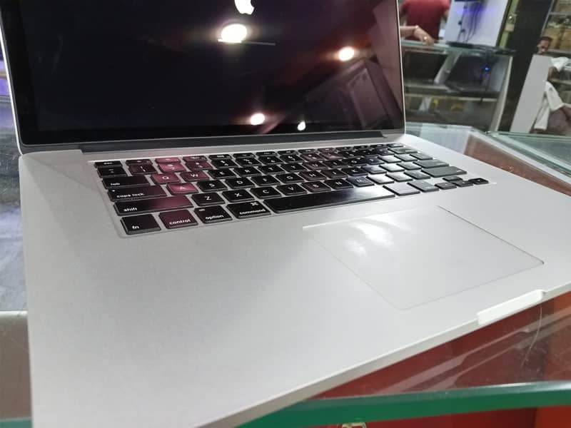 MACBOOK PRO A1398 CI7 (2015) 2GB GPU 2