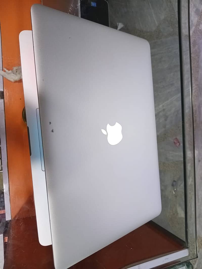 MACBOOK PRO A1398 CI7 (2015) 2GB GPU 3