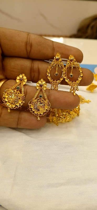 Pure Gold Earrings 0