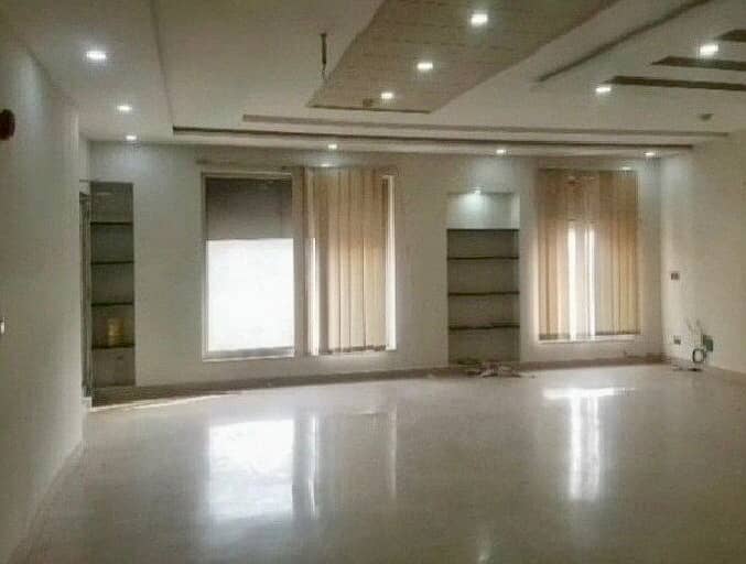 4 Marla 3rd Floor Office With Elevator For Rent In DHA Phase 5,Block CCA, Lahore. 4