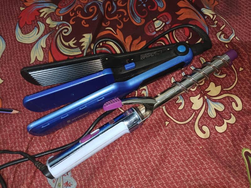 Shinon straithner crimper and curler 0