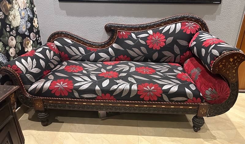 Dewan sofa 0