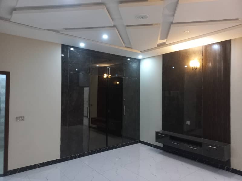 10 marla luxury house for sale at investor price 17