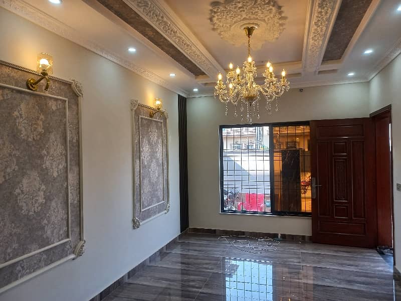 10 marla luxury house for sale at investor price 24