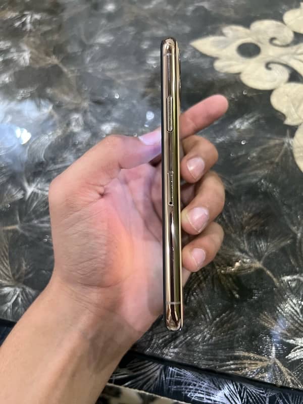 iPhone 11 Pro jv non 64 gb 3