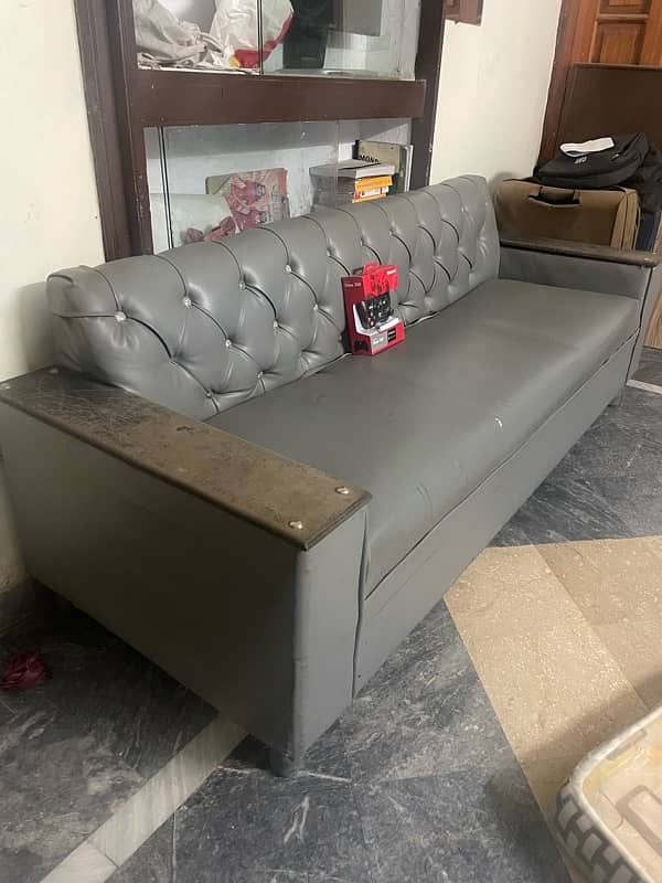 3+4 seat sofa good condition, good design 3