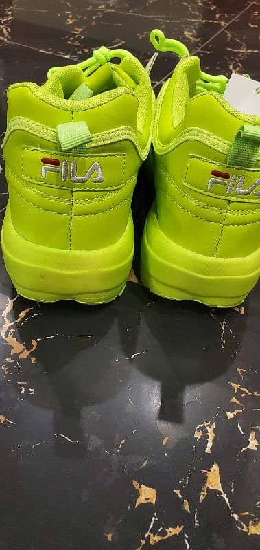 Fila disruptor 2 original brand new 10/10 neon color 5