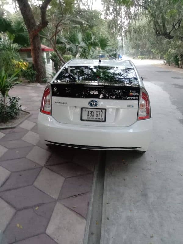 Toyota Prius 2013 5