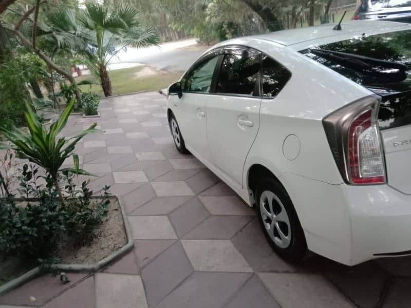 Toyota Prius 2013 9