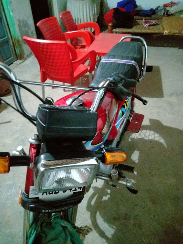 Honda cd70. content no. 03004708439 1