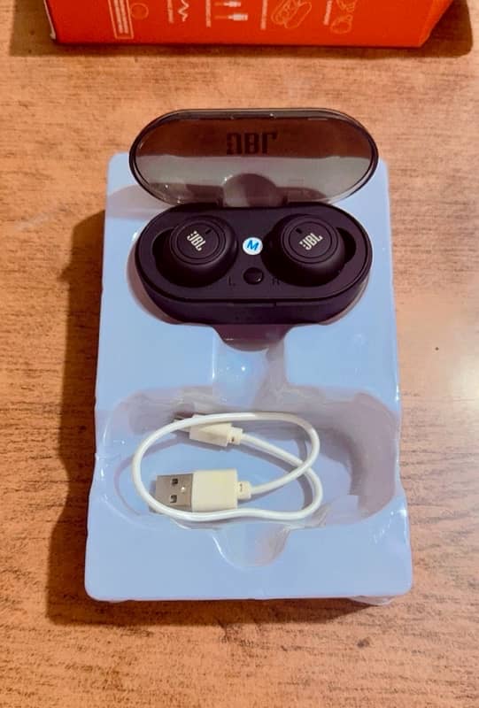 JBL Wireless Earbuds TWS7 1