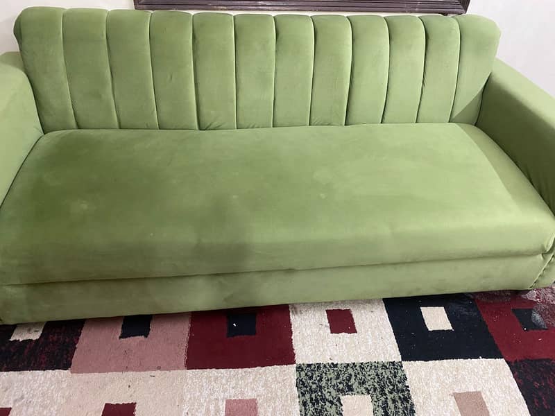 5 seater sofa set almost new foam and cusions 0