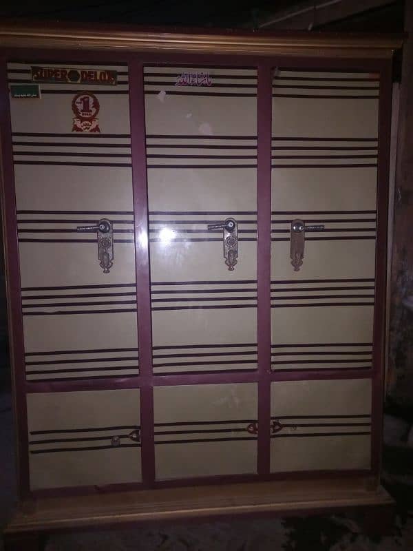 3 ply wardrobe for sale urgently 0