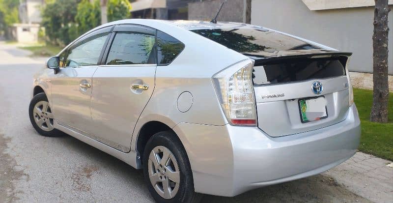 Toyota Prius 2010 Superb condition 4