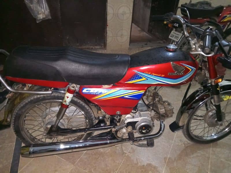 Honda 70 bike condition 10 by 10 model 19 4