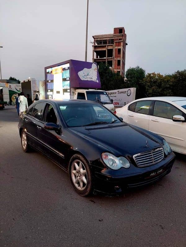 Mercedes Benz C-240 2