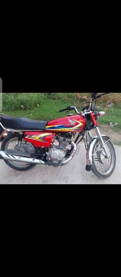 Honda 125 for sal 2019 model. only whatsapp. 03336211587