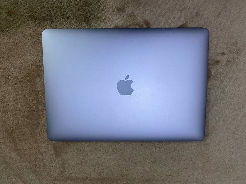 Macbook air M1 2020 8gb/256gb 13.3 inch retina display 0