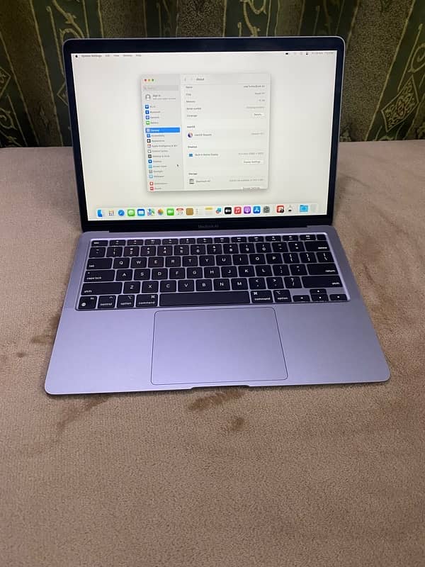 Macbook air M1 2020 8gb/256gb 13.3 inch retina display 1