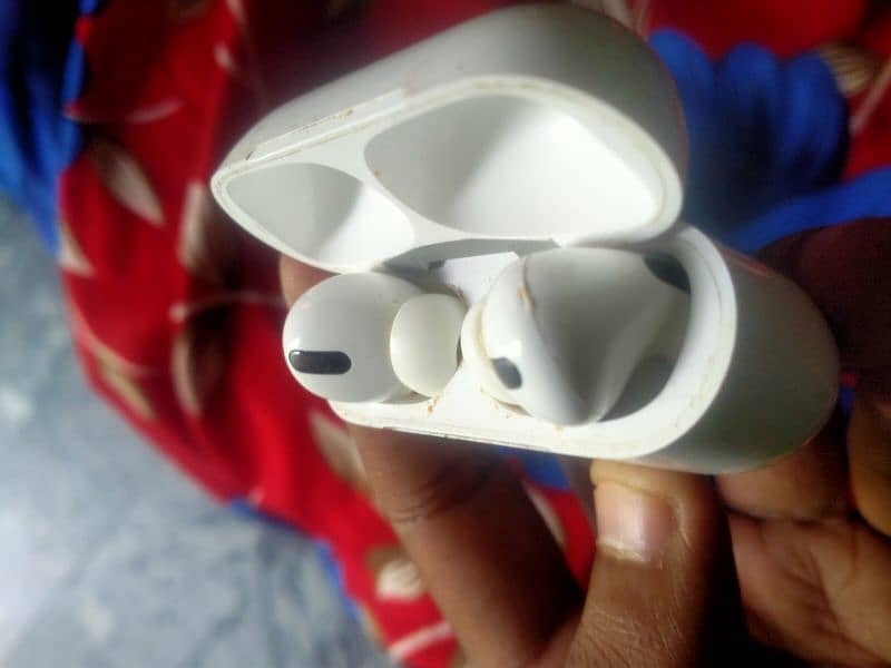 Apple AirPods Pro 7