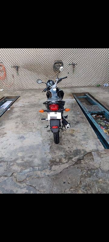 Suzuki Gsx 125 4