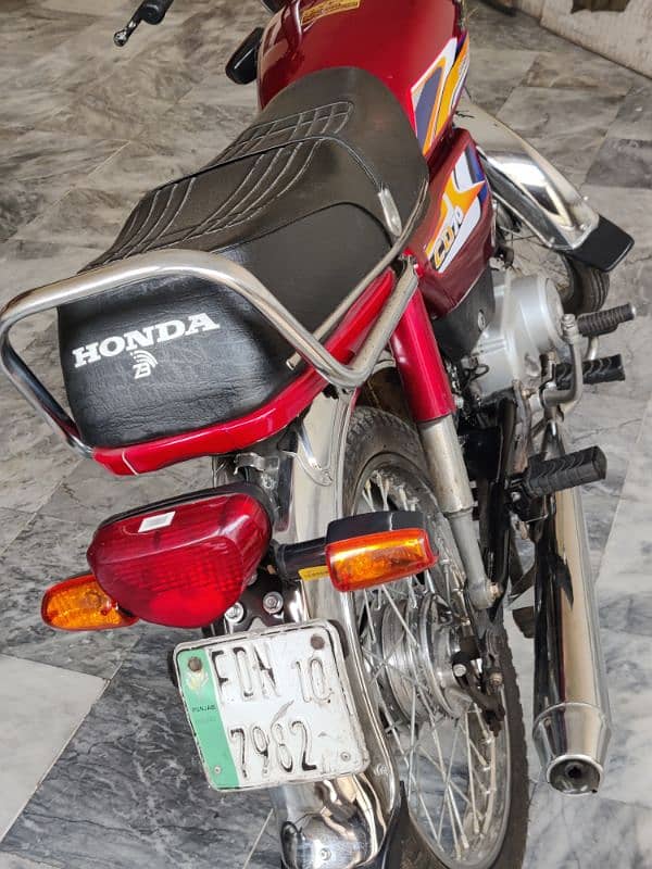 Honda CD 70 | Model 2010 3