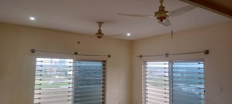 Upper Portion available for rent 4