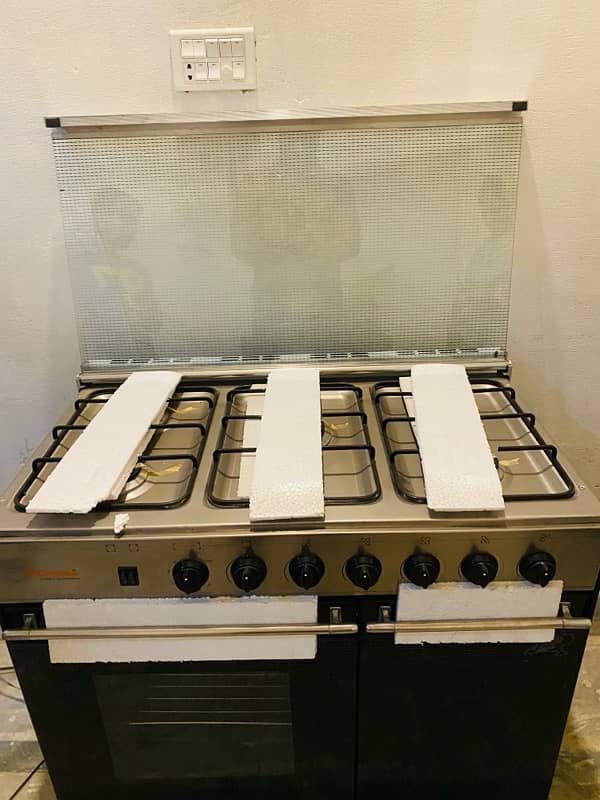 Brand new 5 Burners Glass top Cooking Range 3