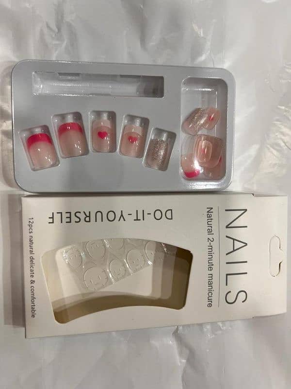 12 Piece OF Hand Nail 2