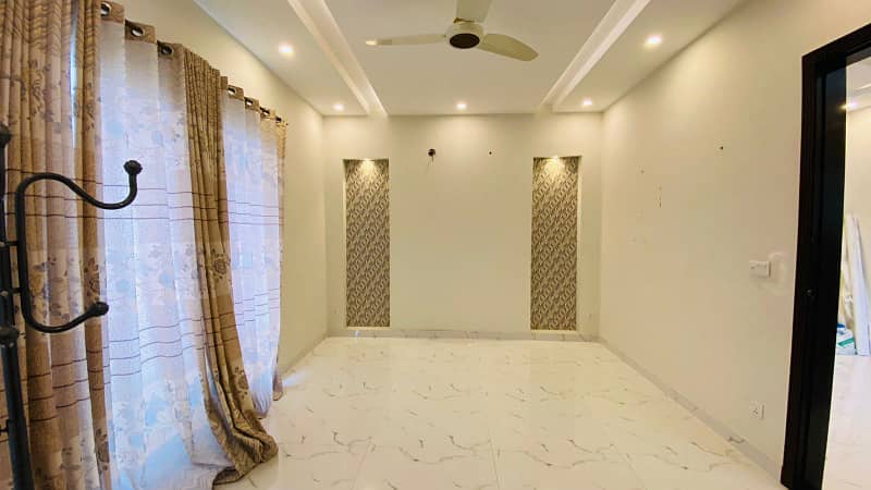 5 Marla Near Park House For Rent In DHA Lahore 22