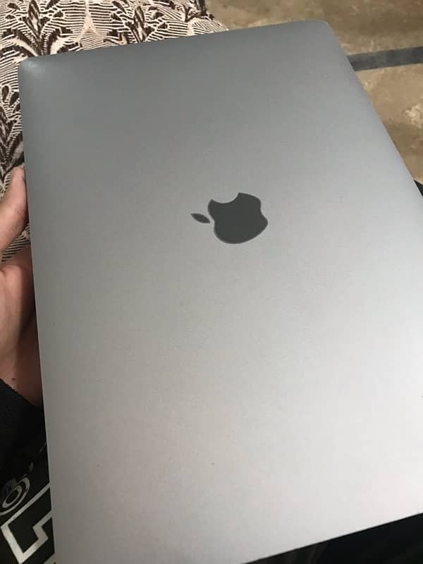 Macbook 2016 0