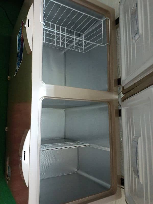 Dawlance deep freezer 4