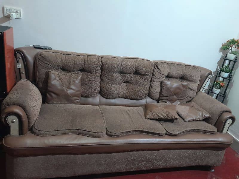 5 seater sofa 0