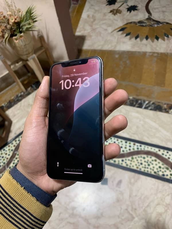 Apple iphone xs 64gb pta approved 1